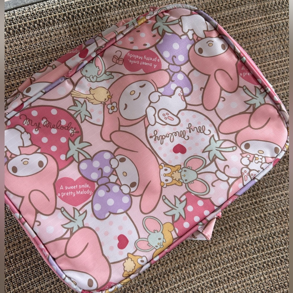 NWOT My Melody Travel Bag - Picture 4 of 6